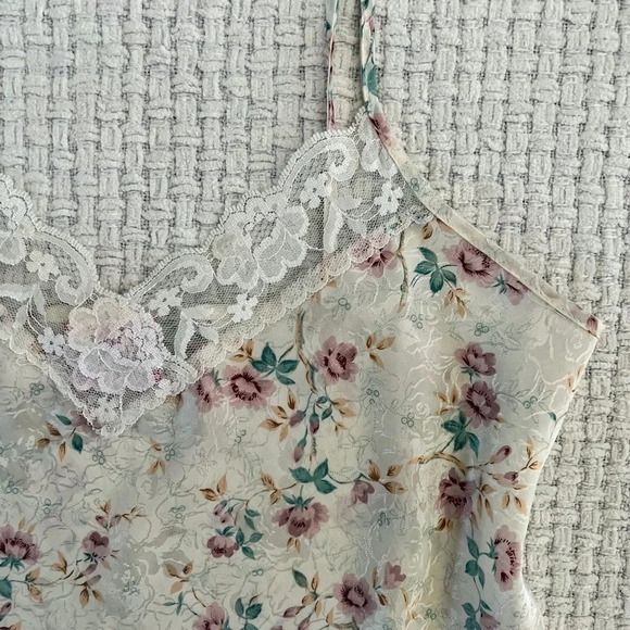 VINTAGE 90’s Jacquard Satin Floral Tank Top - Picture 6 of 6